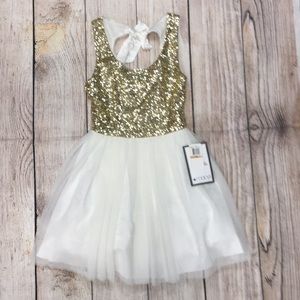 ❤New B Darlin Gold And Cream Dress Size 3/4